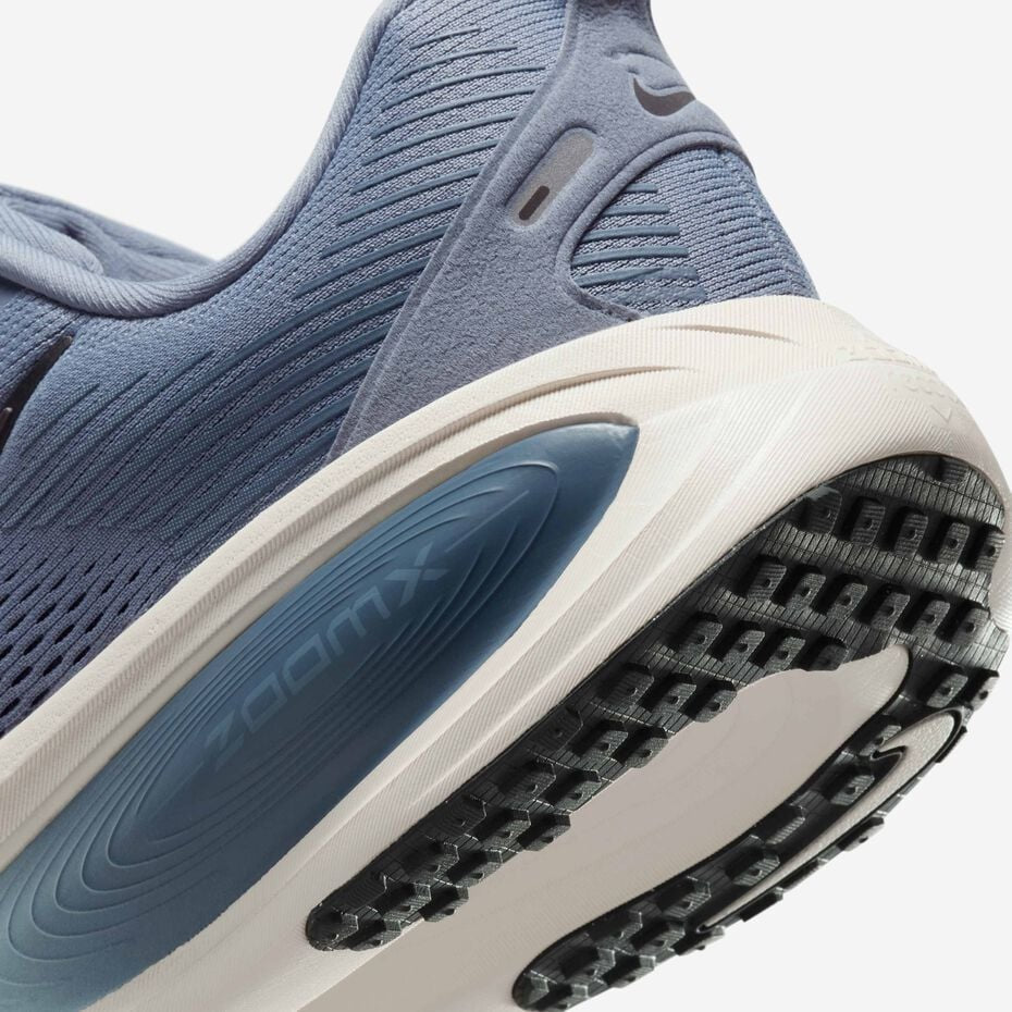 Nike Vomero 18
