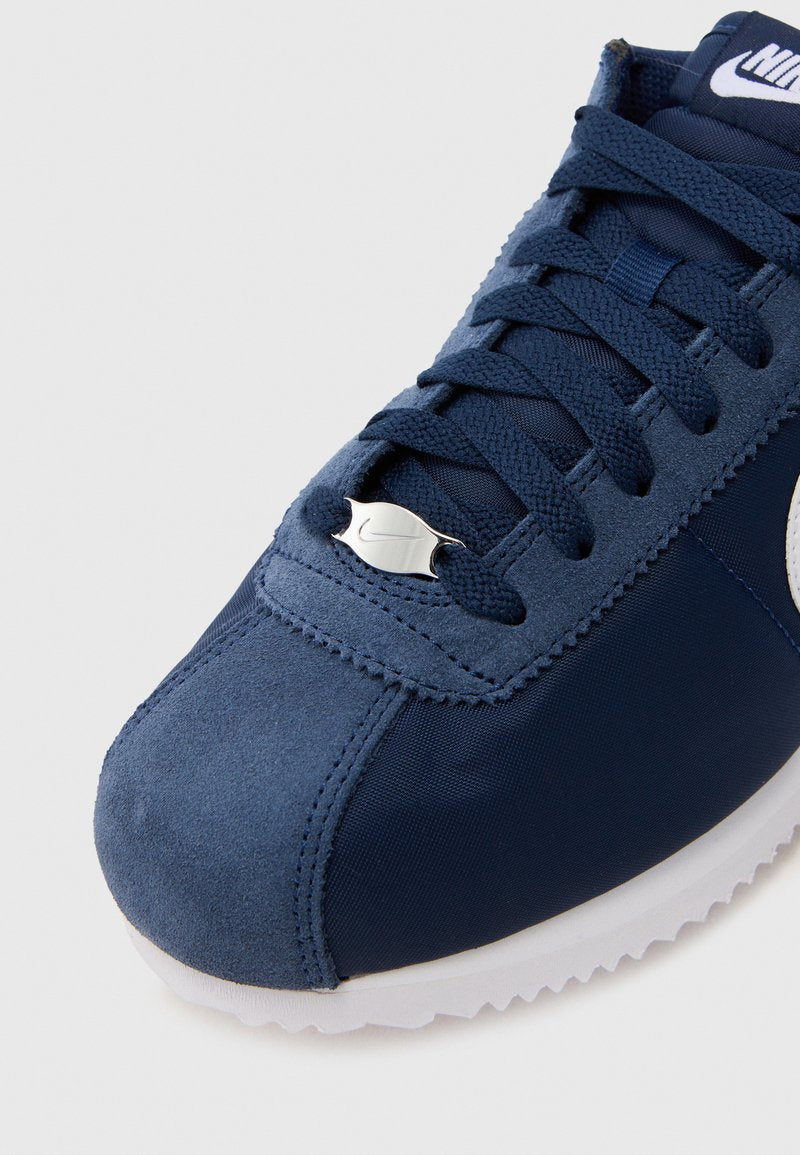 Nike Cortex