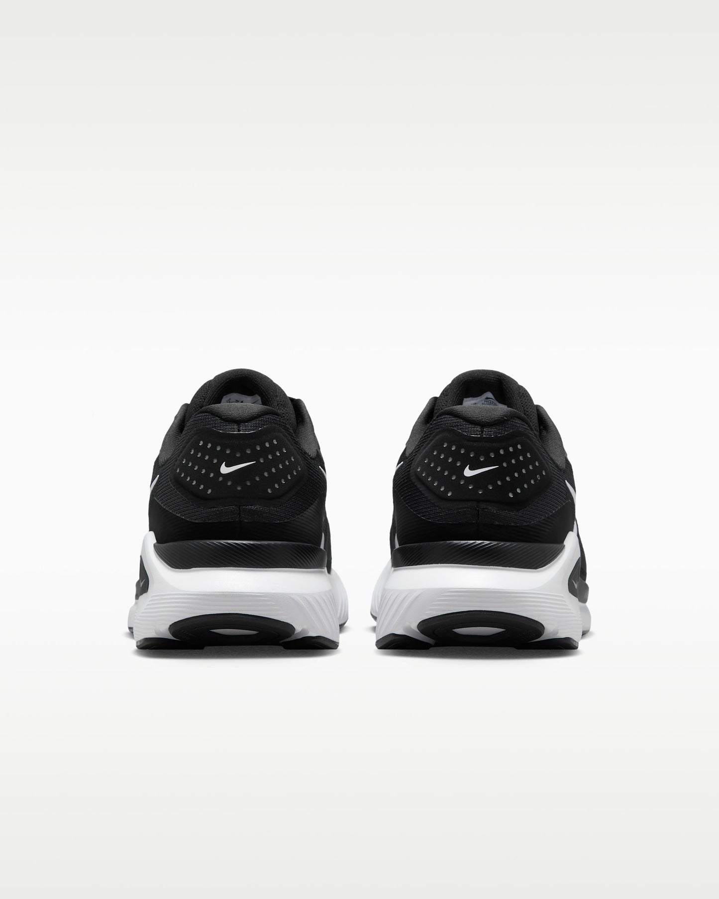 Nike Structure 26