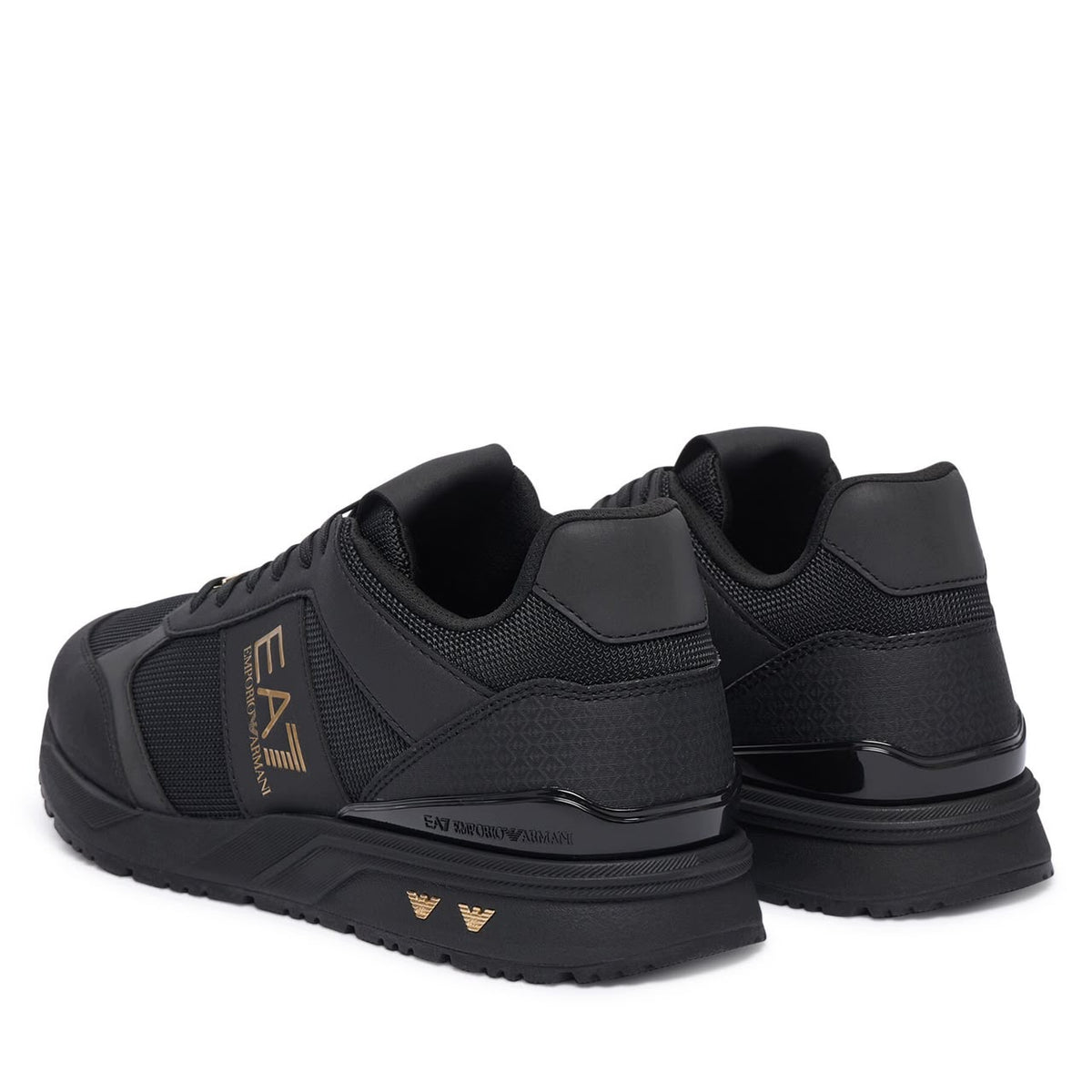 EA7 Emporio Armani (Black & White Evo / Stride)