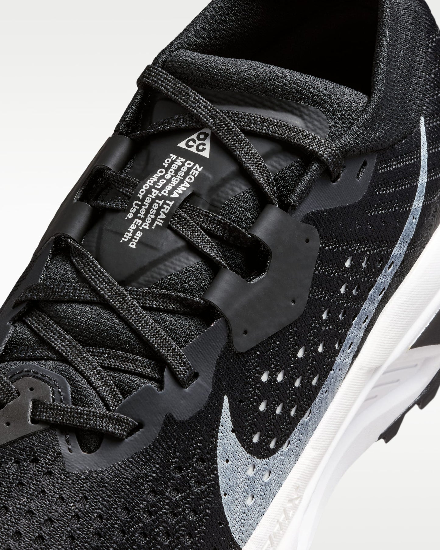 Nike ACG Zegama Trail
