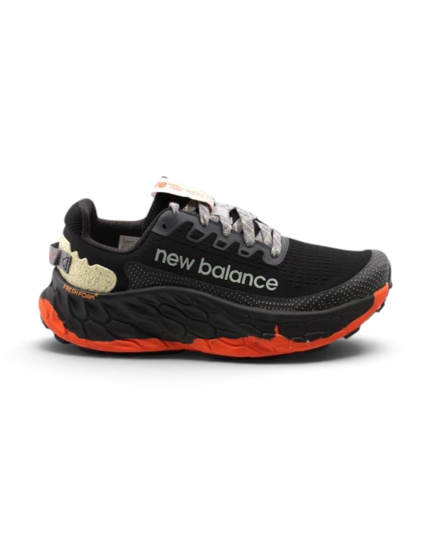 New Balance Fresh Foam X More Trail V3 (coloris Black / Cayenne)