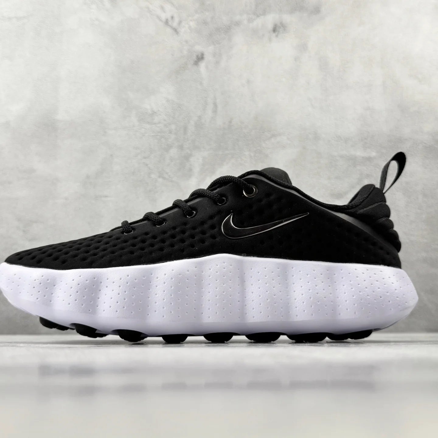 Nike Mind 002