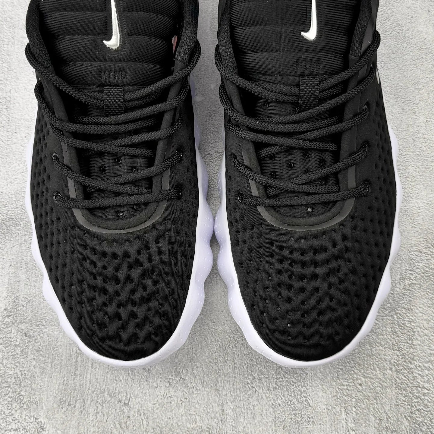 Nike Mind 002