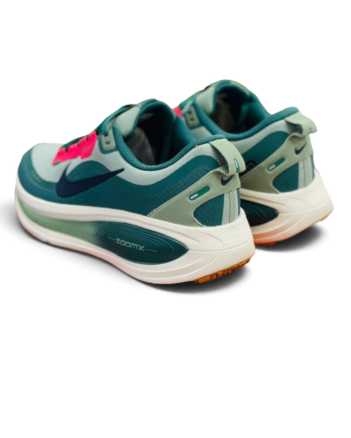 Nike Vomero 18